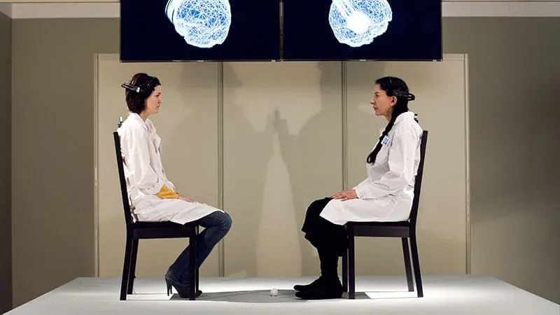 The science of being "in sync": what brain waves reveal about human connection
