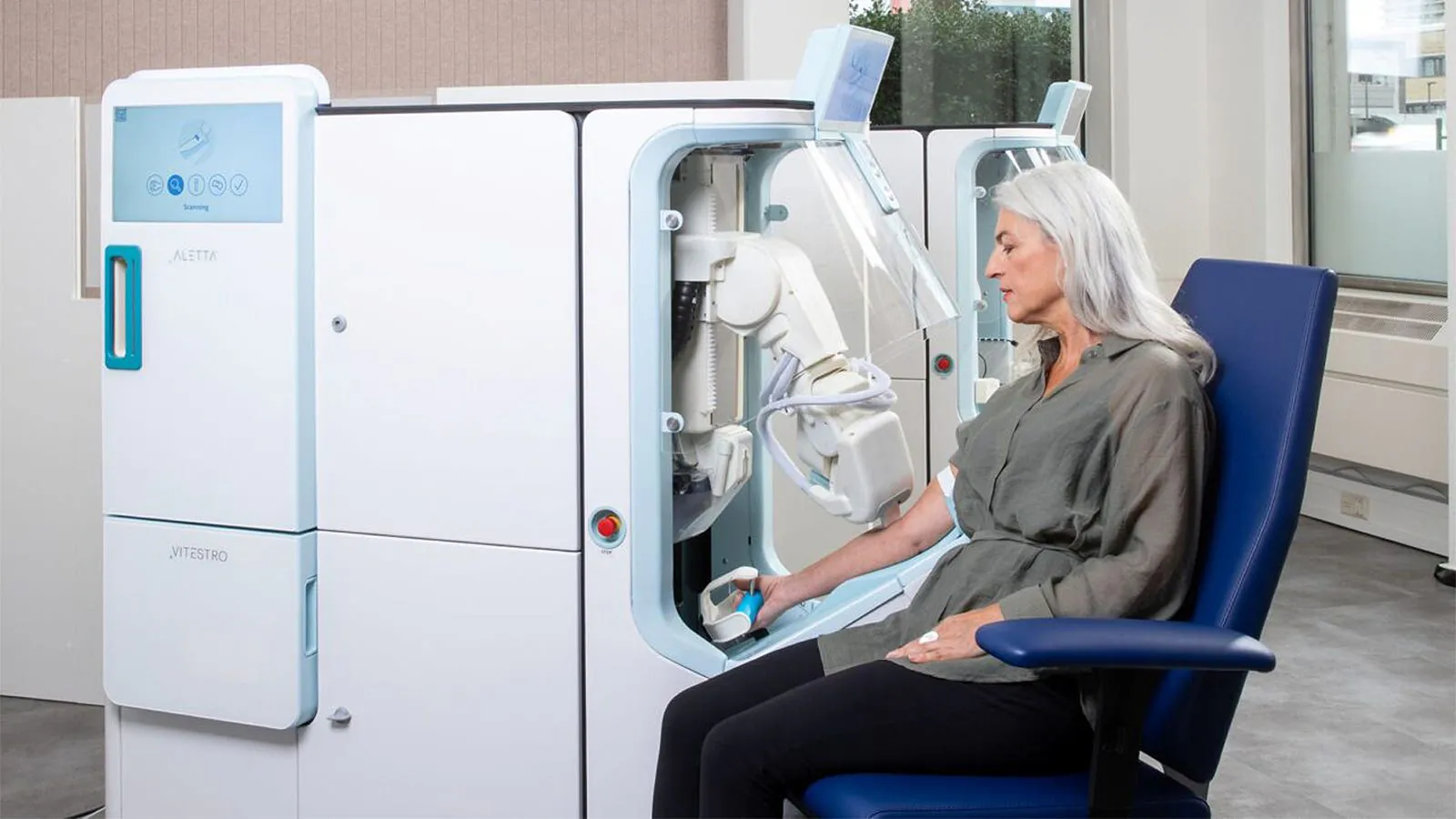 FDA clears first fully autonomous robotic blood draw device