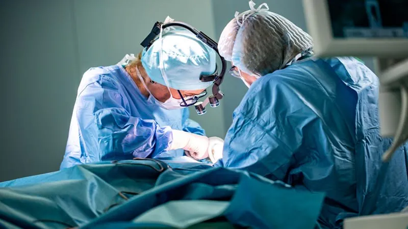 São Paulo bans elective cosmetic surgeries lasting 6+ hours in a single session