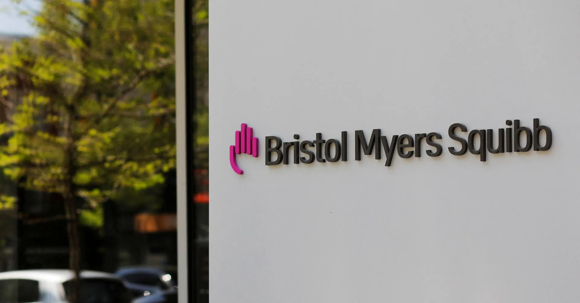 Bristol Myers pulls plug on CAR-T manufacturing deal with Cellares