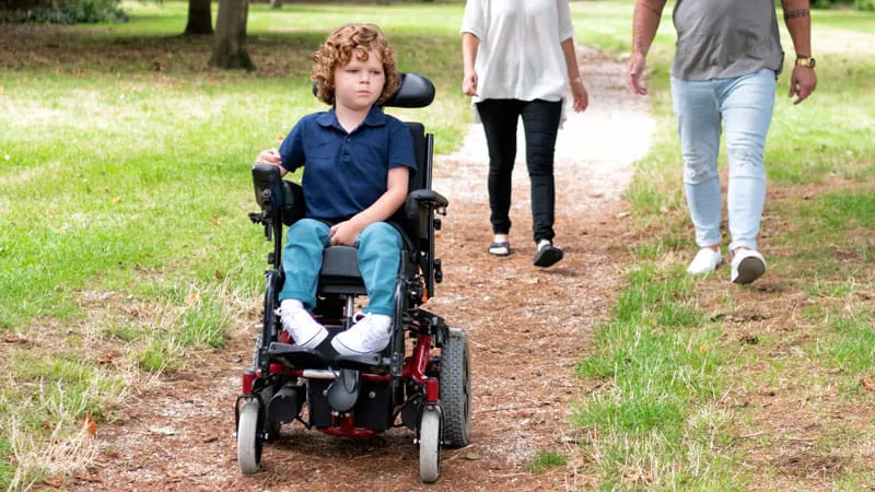 Daily steroids keep Duchenne boys walking longer — but at a steep cost to bones and growth