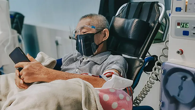 Switching dialysis types raises mortality risk in patients 80 and older