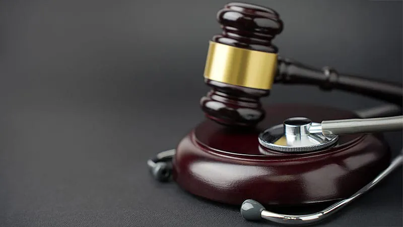 OB/GYN sues malpractice insurer for refusing to settle birth injury case — and it cost him millions