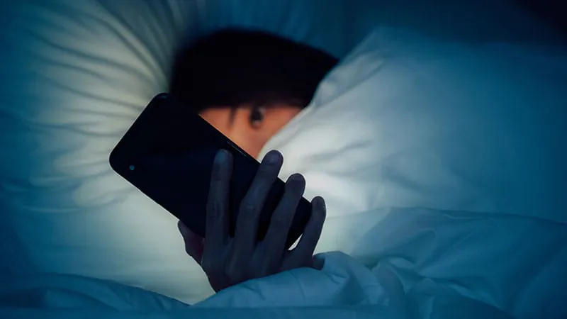 Sleeping in the dark may be good for your heart — here's the science