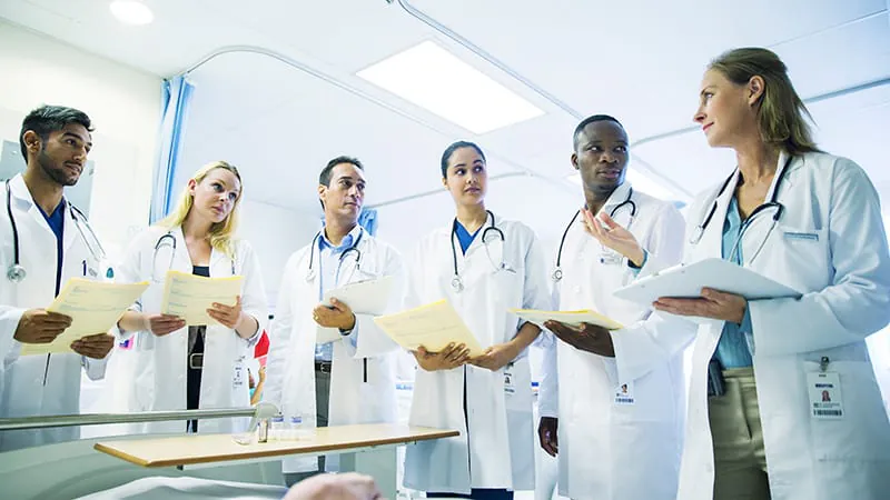 How med students can navigate grief and emotional setbacks during clinical rotations