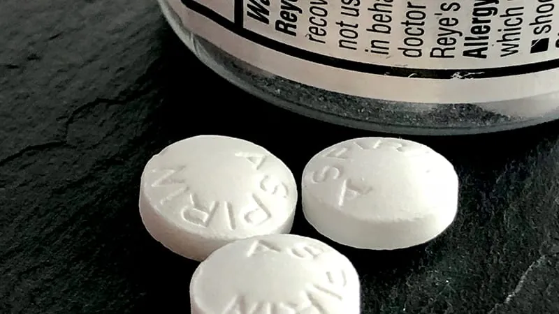 Aspirin before vitreoretinal surgery? New data says keep taking it