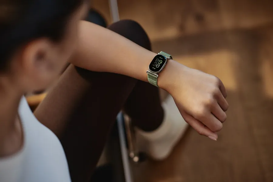 Google's Fitbit Edge brings AI-powered health monitoring to your wrist