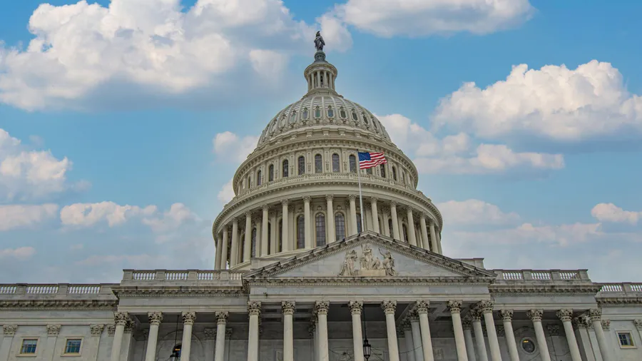 Congress investigates PBMs for allegedly retaliating against independent pharmacies